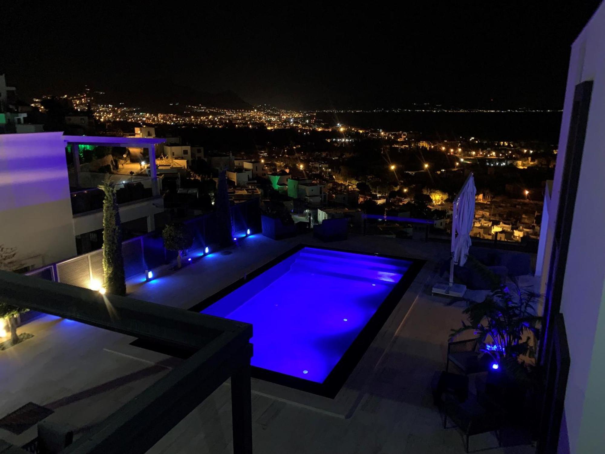 Aylinda With Private Heated Pool